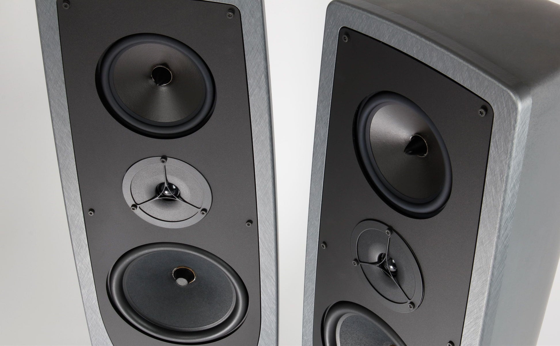 Floorstanding speakers Rega Aya