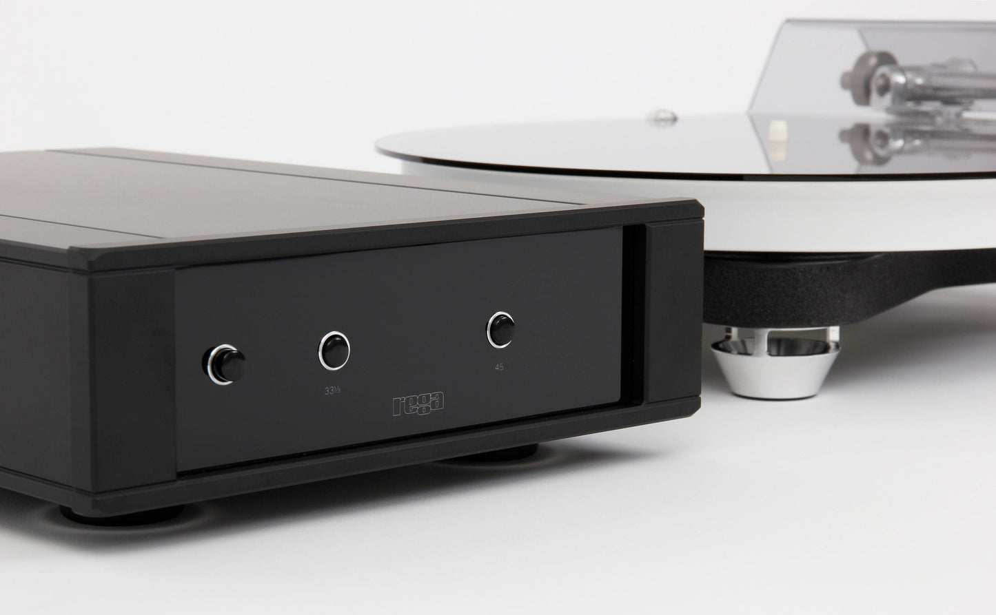 Turntable Rega Naia