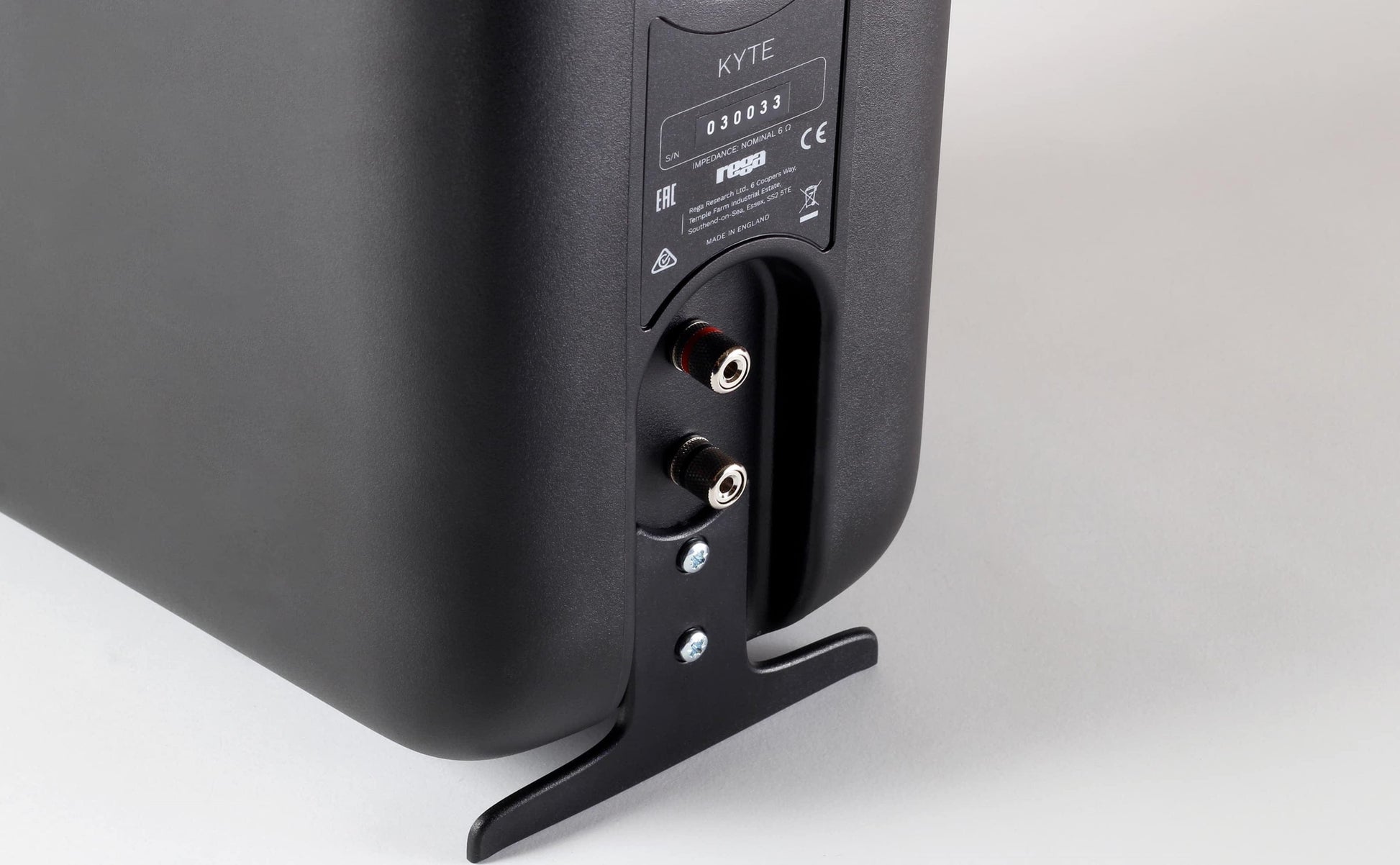 Bookshelf Speakers Rega Kyte