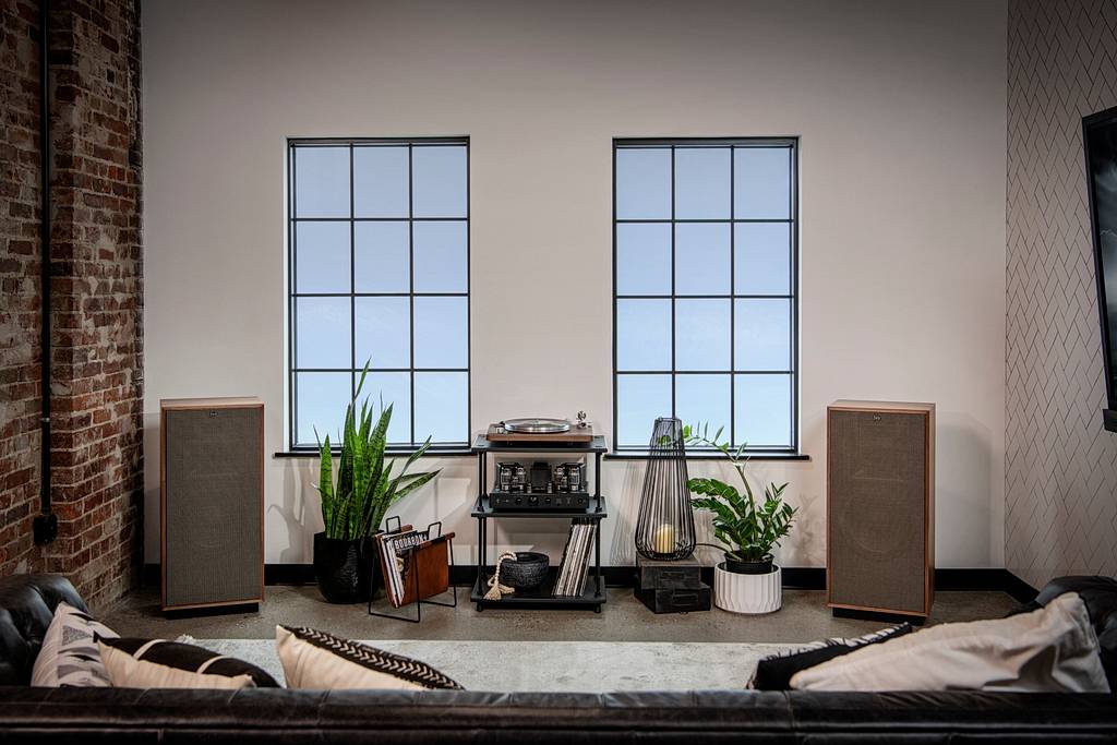 Packages Silver / Distressed Oak Klipsch Forte IV + Yamaha A-S1200 Black Friday Package