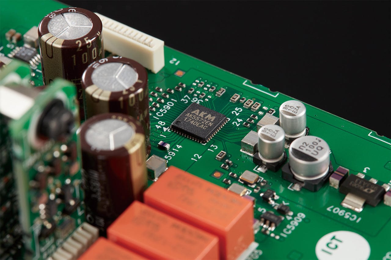 Stereo Amplifier Technics SU-R1000 Reference Stereo Integrated Amplifier