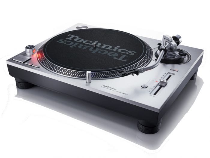 Turntable Technics SL-1200/1210MK7 Direct Drive DJ Turntable